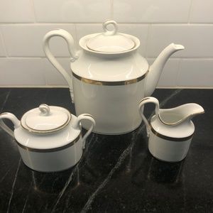 Richard Ginori “Dorato” teapot with cream and sugar fine Italian China